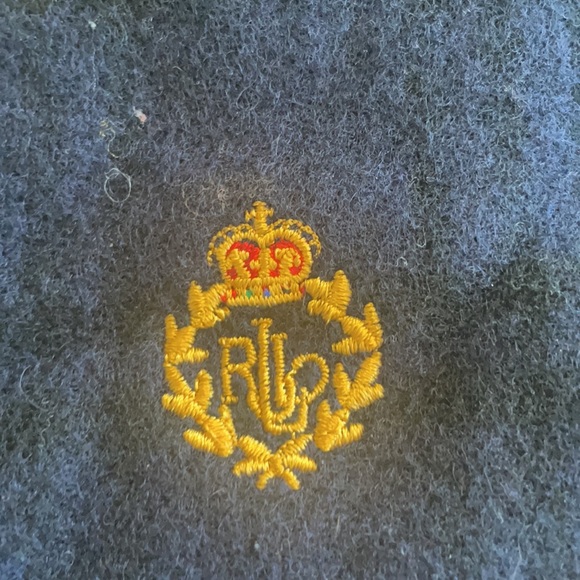 Ralph Lauren Wool Scarf with tiny hioles - Picture 3 of 7